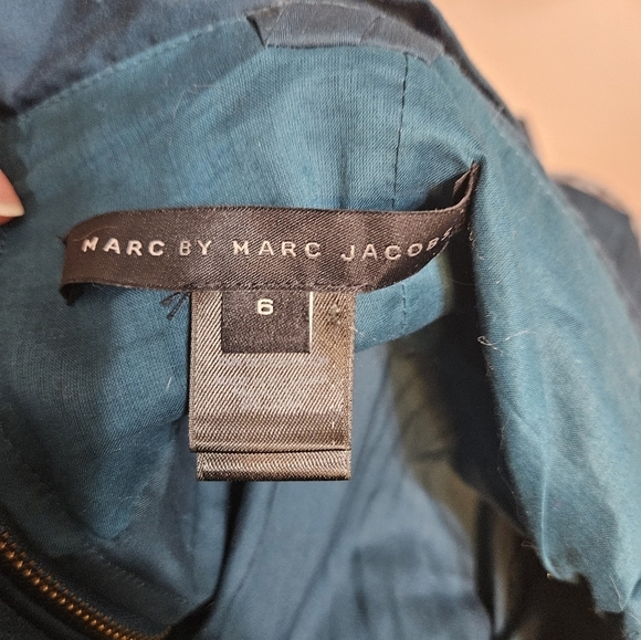 Marc Jacob's Pleated Blouse - size 6 - Picture 12 of 12